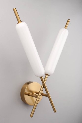 Настенное бра Aployt Carla APL.010.01.16