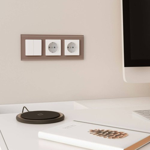 Рамка Werkel W0031142/ Рамка на 3 поста Favorit (латте, стекло)