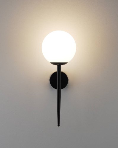 Настенное бра Moderli Scrumbel V11562-1W