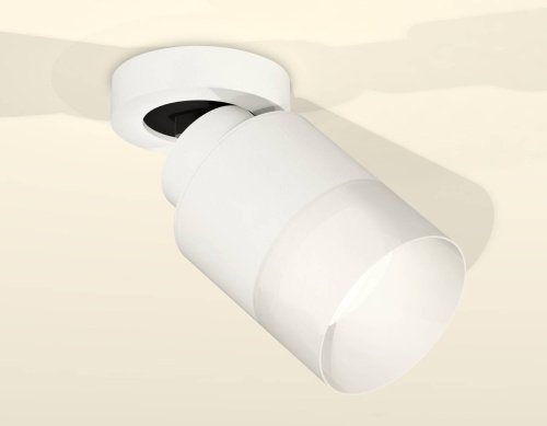 XM8110002 Накладной светильник Ambrella Techno XM8110002