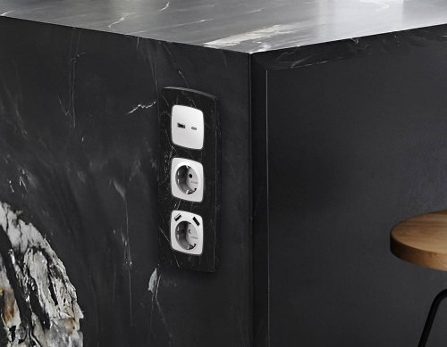 Рамка Ambrella Volt Opera OF940702