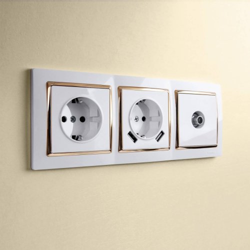 Рамка Werkel W0031933/ Рамка на 3 поста Snabb (белый/золото)