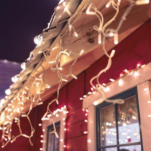 100-101 белый с эффектом мерцания 3*0,6м IP65 Гирлянда-дождь Eurosvet 100-101 100-101 белый с эффектом мерцания 3*0,6м IP65