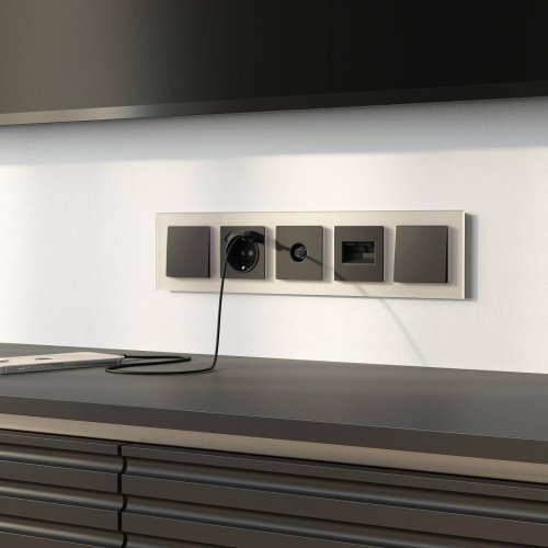 Рамка Werkel Senso шампань soft-touch W0053111/ Рамка на 5 постов Senso (шампань, стекло soft-touch)