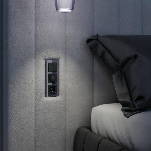 W0032440/ Рамка на 3 поста Elite (графит, стекло) Рамка Werkel Elite графит W0032440/ Рамка на 3 поста Elite (графит, стекло)