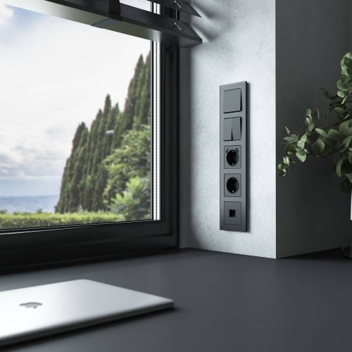 Рамка Werkel Senso черный soft-touch W0053108/ Рамка на 5 постов Senso (черный, стекло soft-touch)