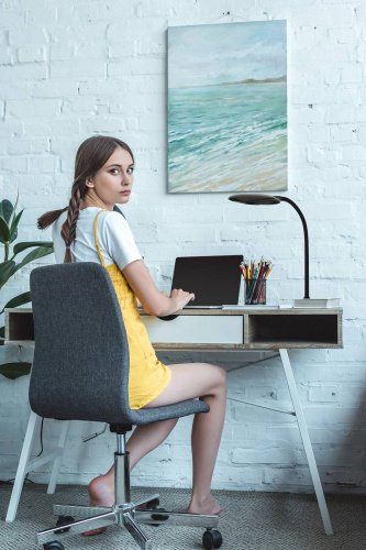 Офисная настольная лампа ЭРА NLED-453-9W-BK