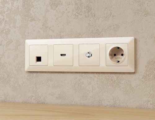 Розетка Ambrella Volt ALFA MA313050